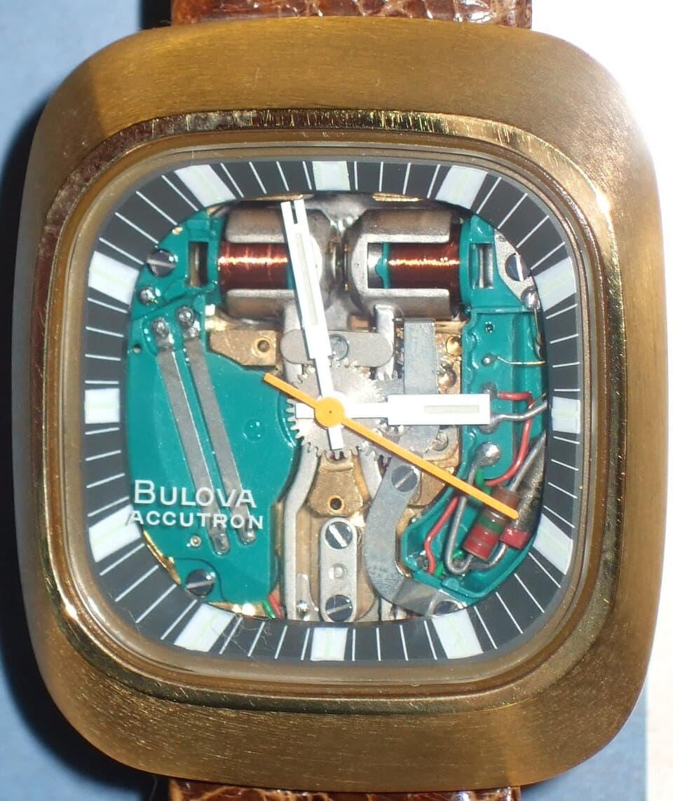 Bulova Accutron Spaceview (gold cushion case) 