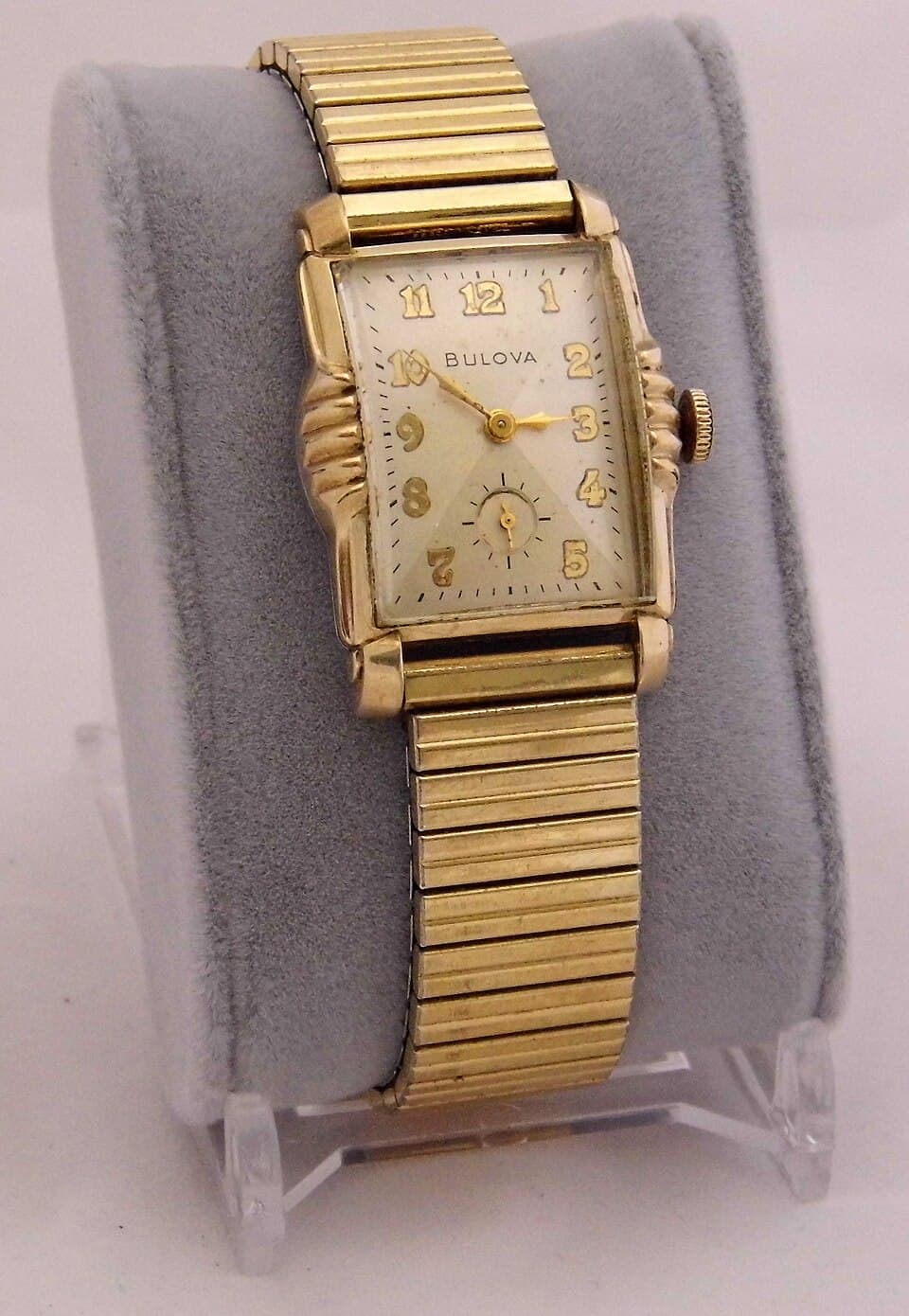 Bulova Men's 1940s Tank, flared lugs (manual-wind) 