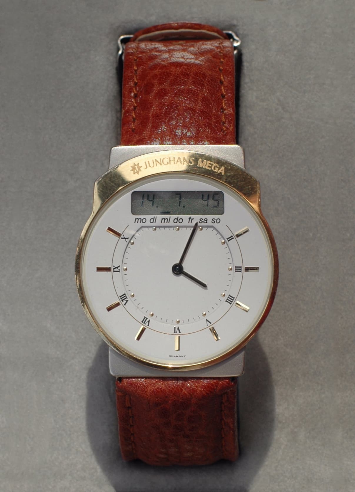 Junghans Mega (analog-digital radio-controlled) 