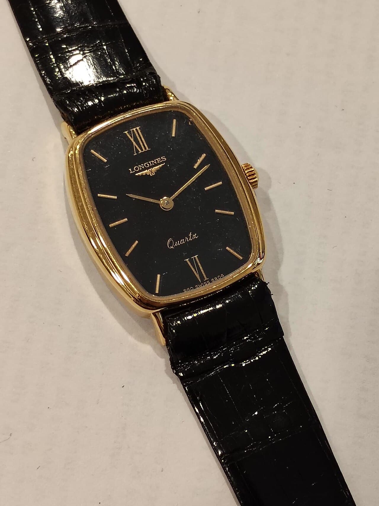 Longines Women's quartz dress watch ref. 6204 (tonneau case) 