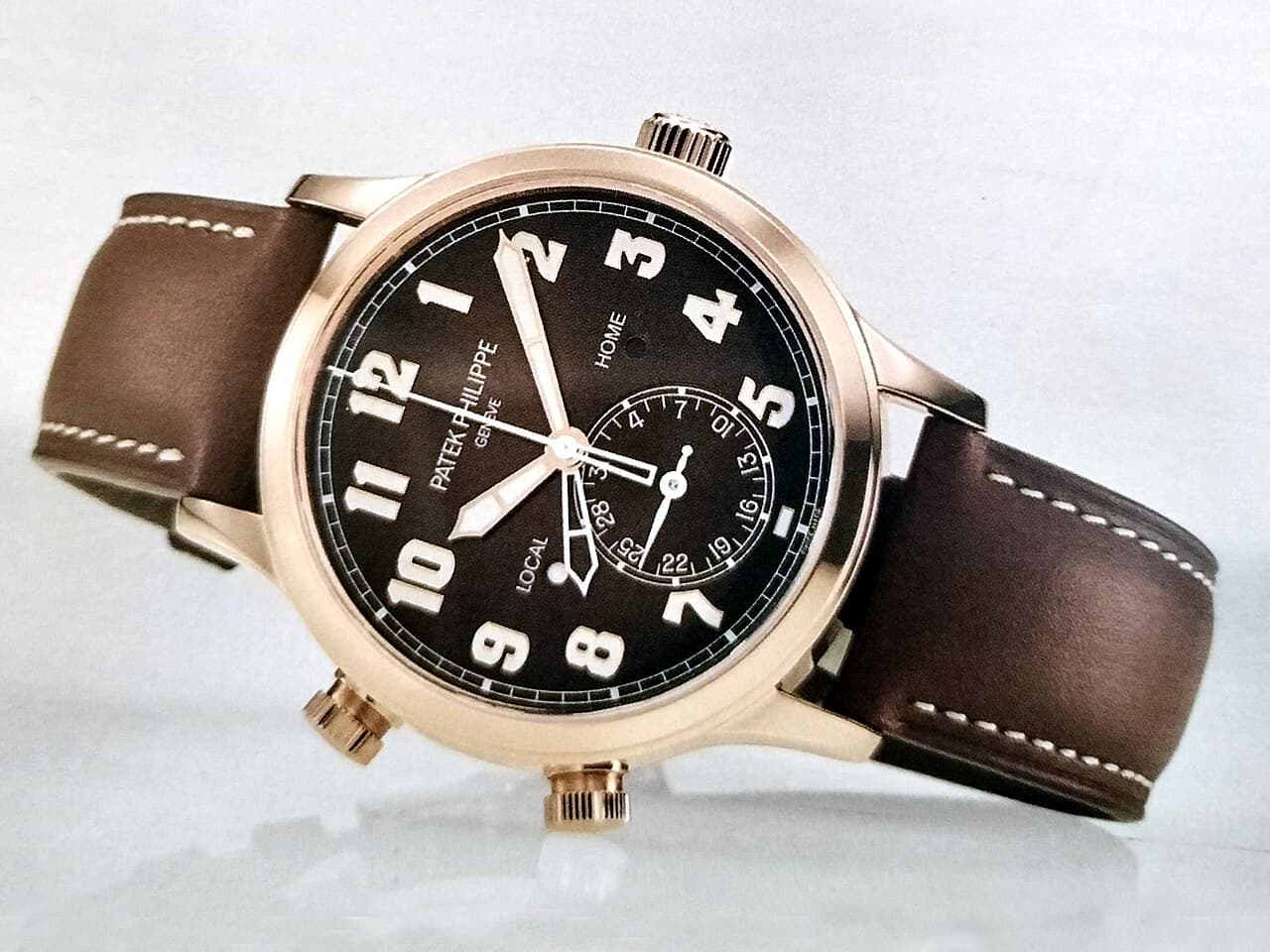 Patek Philippe Calatrava Pilot Travel Time (ref. 5524, rose gold) 