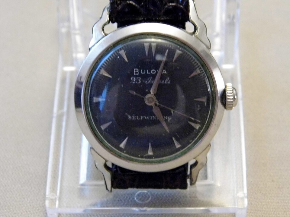 Bulova 23 Jewels Selfwinding (black dial)
