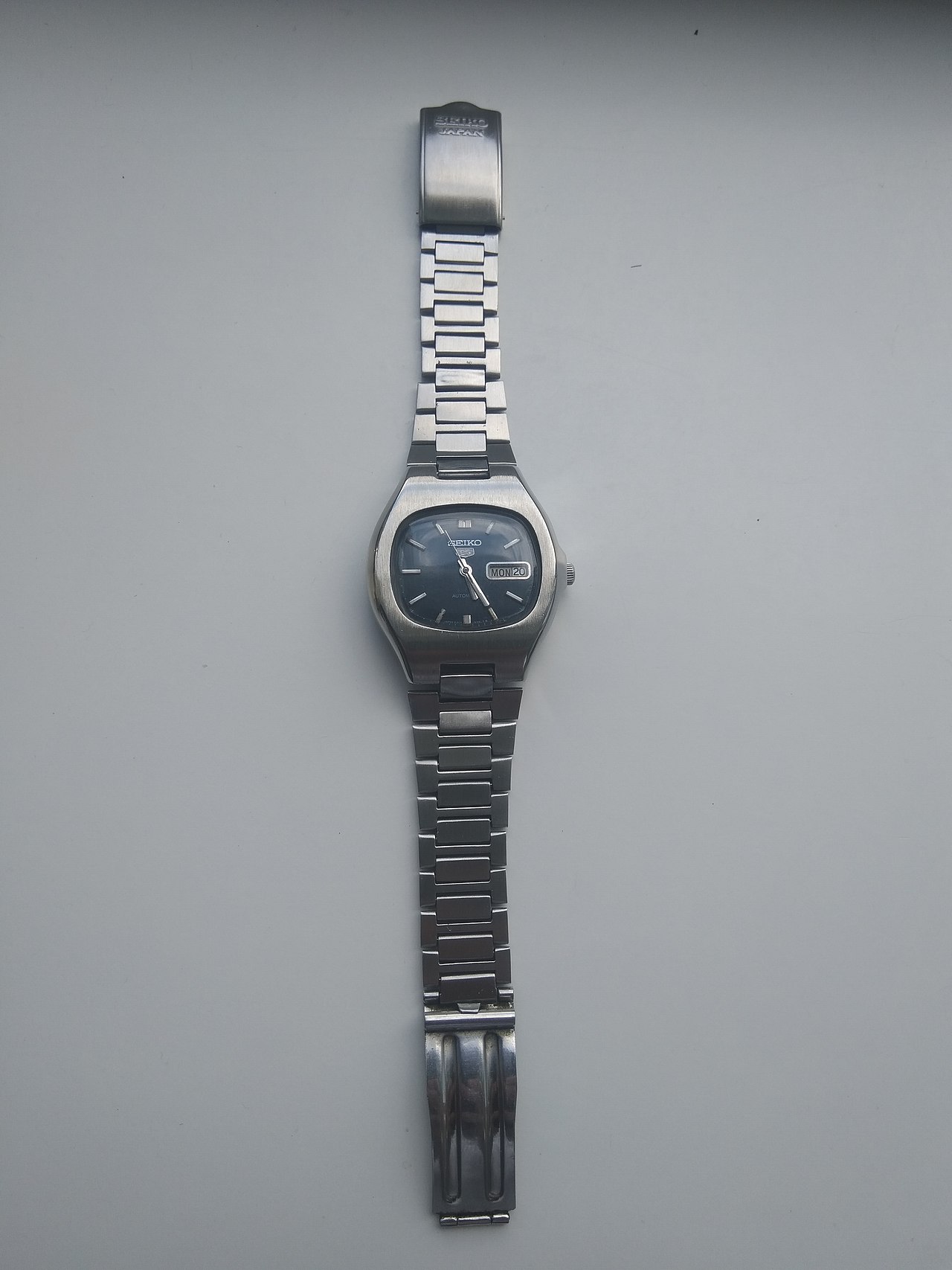 Seiko Seiko 5 Automatic (blue dial, cushion case)